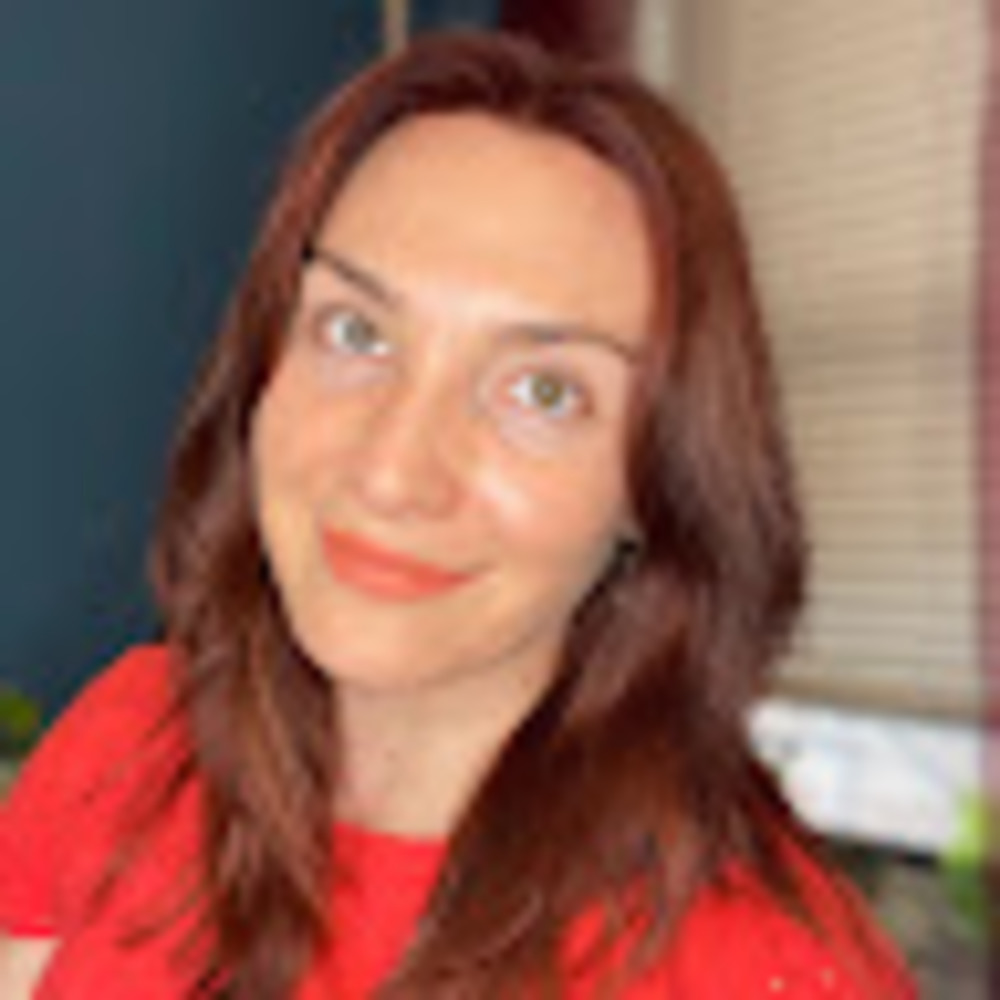 Meet your Posher, Hilary